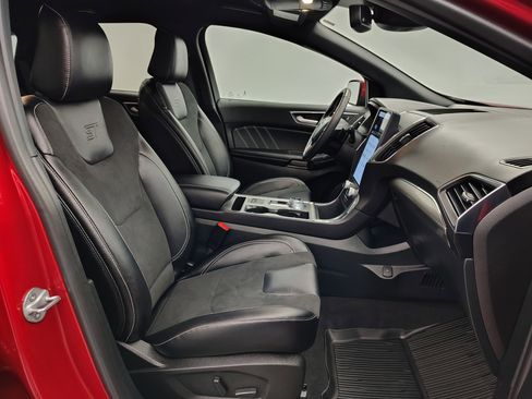 Used 2024 Ford Edge ST image 27