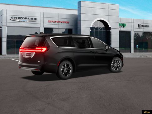 New 2027 Chrysler Pacifica Select AWD/4WD image 8