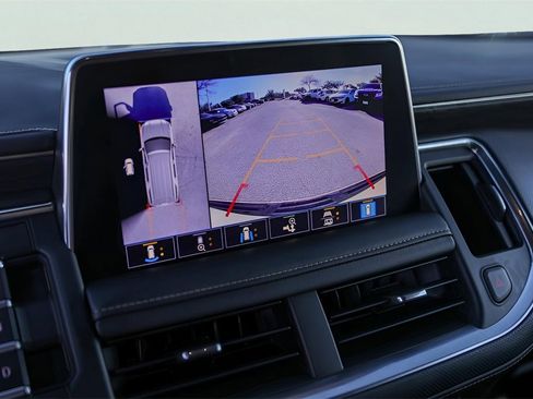 Used 2021 GMC Yukon XL SLT w/ SLT Premium Package image 20