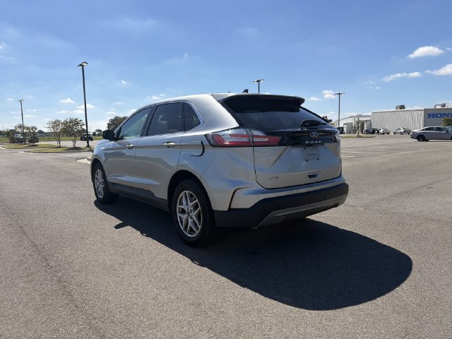 Used 2024 Ford Edge SEL AWD/4WD image 3