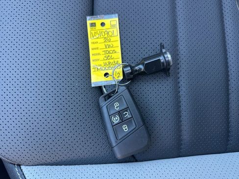 New 2026 Volkswagen Taos SEL image 32