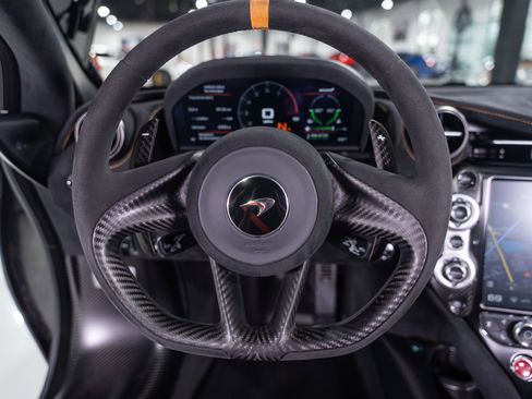 Used 2021 McLaren 765LT image 23