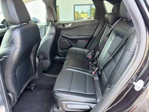 Used 2025 Ford Escape Platinum AWD/4WD image 30