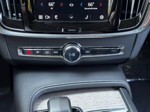 Used 2023 Volvo S90 B6 Plus w/ Protection Package Premier image 28