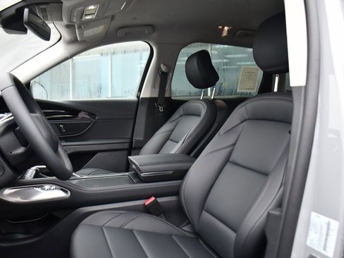 Used 2026 Lincoln Nautilus Premier w/ Jet Appearance Package image 13