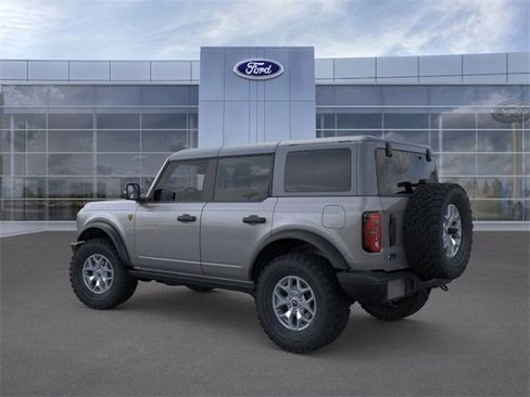 New 2025 Ford Bronco Badlands image 4