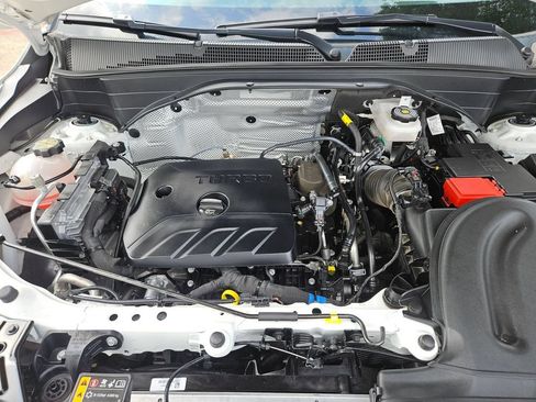 Used 2025 Chevrolet TrailBlazer LT AWD/4WD image 23