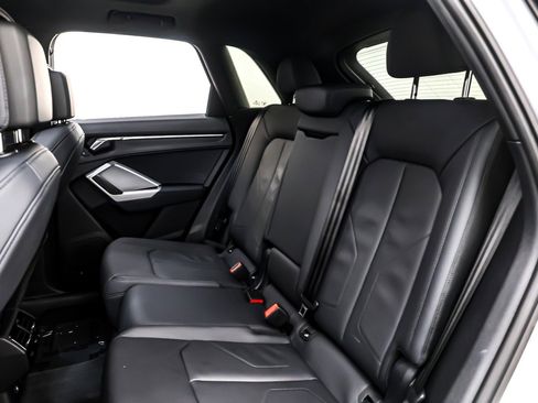 Used 2025 Audi Q3 2.0T Premium Plus w/ Premium Plus Package image 9