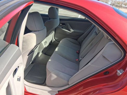 Used 2011 Toyota Camry LE image 13