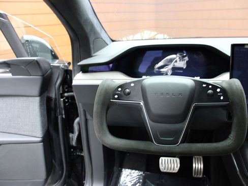 Used 2023 Tesla Model X image 50