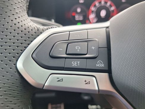 New 2026 Volkswagen Tiguan SEL R-Line AWD/4WD image 13