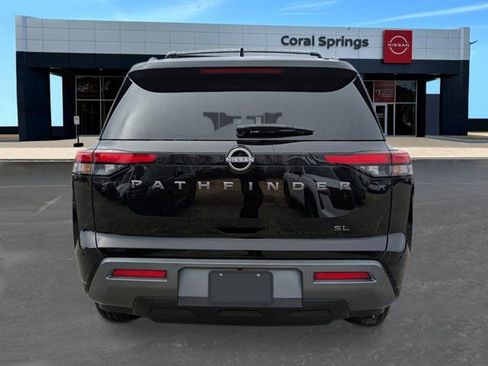 New 2026 Nissan Pathfinder SL FWD image 4
