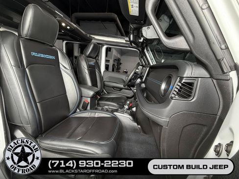 Used 2024 Jeep Wrangler Unlimited Rubicon 4xe AWD/4WD image 31