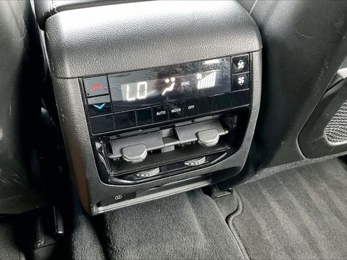 Used 2024 Jeep Grand Cherokee L Laredo AWD/4WD image 16