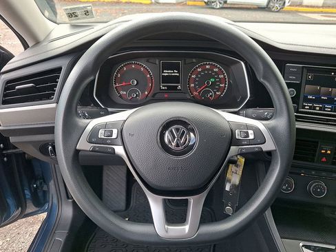 Certified 2021 Volkswagen Jetta S image 19