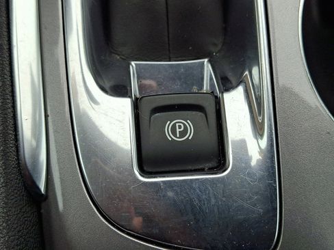 Used 2024 Chevrolet Malibu LT image 25