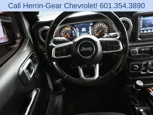Used 2021 Jeep Wrangler Unlimited Sahara AWD/4WD image 29