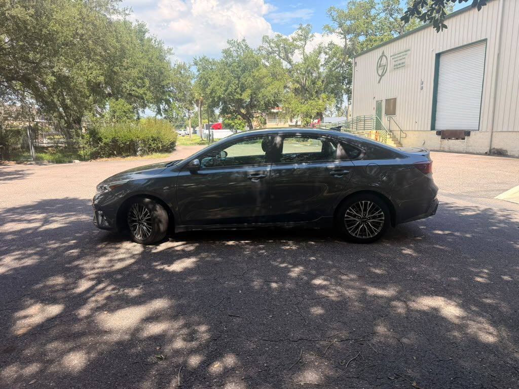Used 2023 Kia Forte GT-Line w/ GT-Line Premium Package FWD image 3