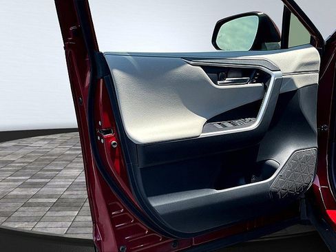 Used 2025 Toyota RAV4 Limited w/ Advanced Technology Package image 12