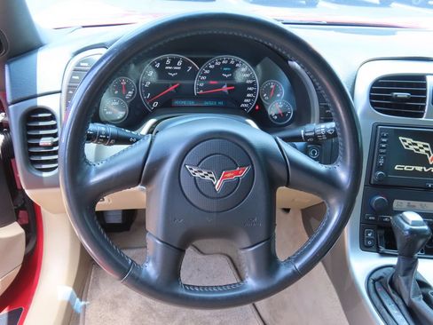Used 2005 Chevrolet Corvette Coupe w/ Preferred Equipment Group RWD image 6