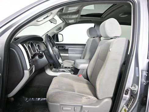 Used 2016 Toyota Sequoia SR5 AWD/4WD image 21