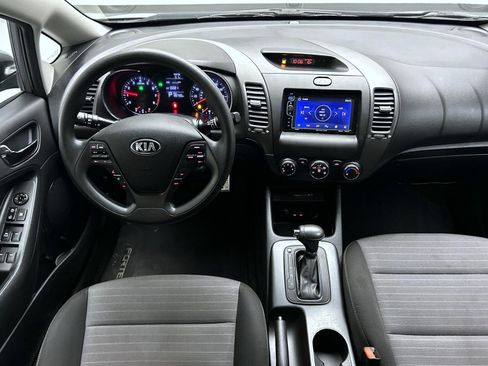 Used 2016 Kia Forte LX image 12