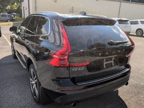 Used 2021 Volvo XC60 T6 Momentum w/ Protection Package Premier AWD/4WD image 6