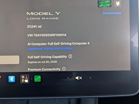 Used 2024 Tesla Model Y Long Range RWD image 11