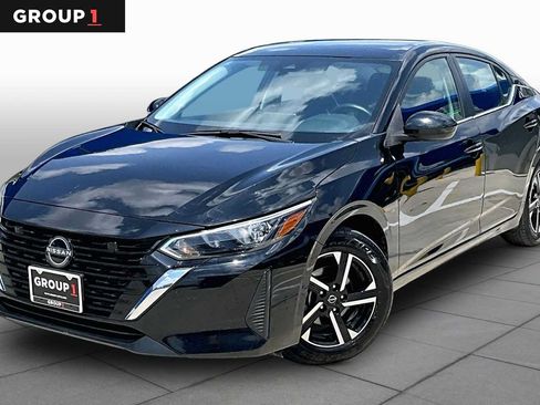 Used 2025 Nissan Sentra SV FWD image 1