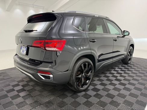 Used 2022 Volkswagen Taos SE image 7