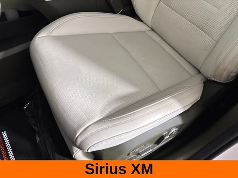 Used 2025 Hyundai Santa Fe Calligraphy AWD/4WD image 17