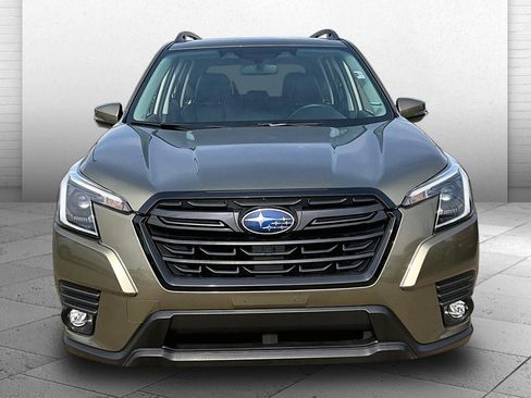 Used 2024 Subaru Forester Limited AWD/4WD image 2