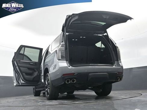 Used 2025 Chevrolet Tahoe RST w/ Comfort Package image 30