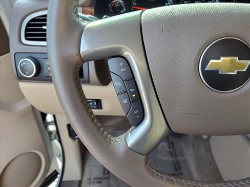 Used 2012 Chevrolet Avalanche LTZ image 17