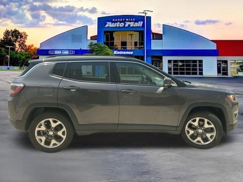 Used 2018 Jeep Compass Limited w/ Navigation Group AWD/4WD image 9