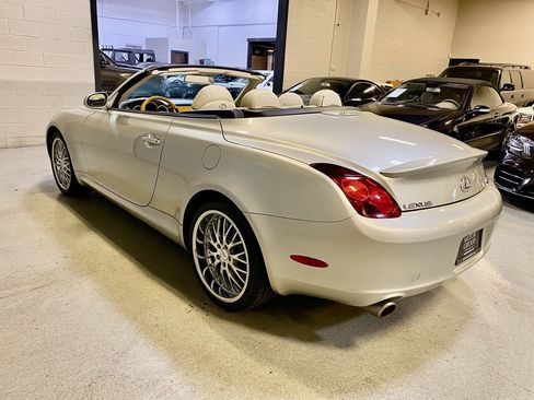 Used 2005 Lexus SC 430 Convertible RWD image 5