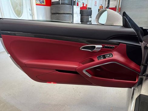 Used 2019 Porsche 911 Turbo S image 24