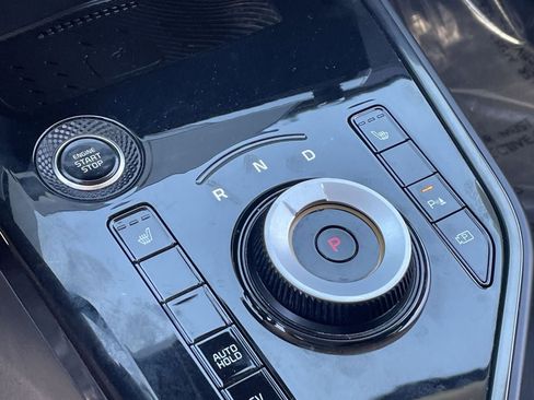 Used 2023 Kia Niro EX image 26