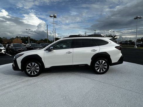 Used 2024 Subaru Outback Touring XT AWD/4WD image 4
