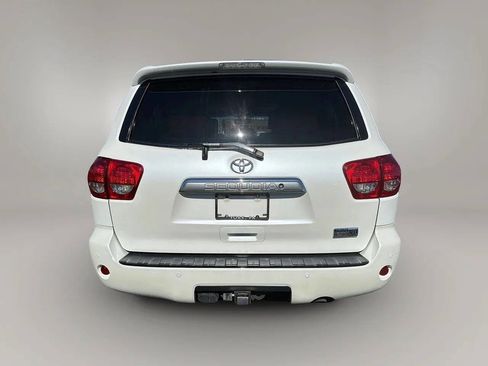 Used 2014 Toyota Sequoia Platinum AWD/4WD image 6