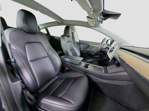 Used 2022 Tesla Model 3 Long Range image 32