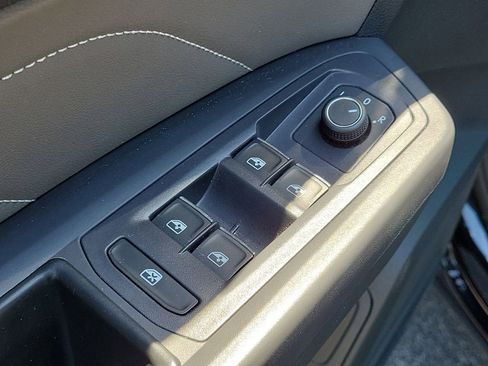 Used 2021 Volkswagen Atlas SE FWD image 20