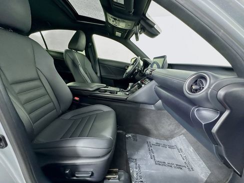 Used 2022 Lexus IS 350 F Sport image 31