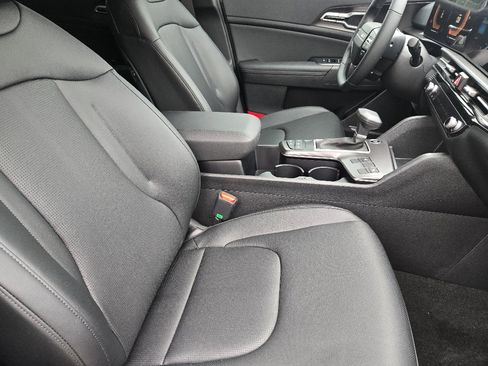 New 2026 Kia Sportage EX w/ EX Panorama Roof Package image 10