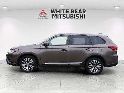 Used 2020 Mitsubishi Outlander SE AWD/4WD image 3