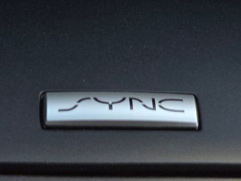 Used 2018 Ford Explorer Platinum image 10