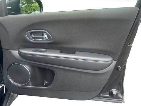 Used 2017 Honda HR-V EX image 21