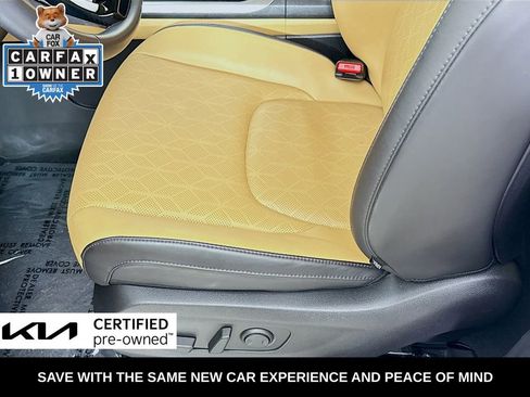 Certified 2024 Kia Carnival LX FWD image 23