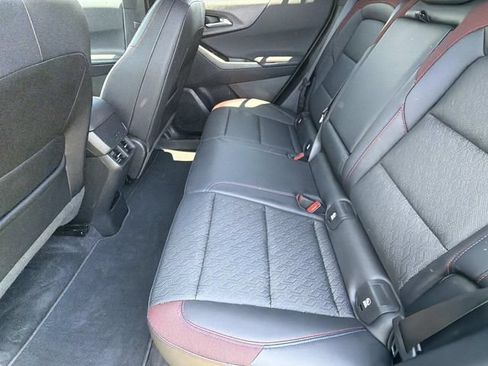 Used 2026 Chevrolet Equinox RS FWD image 21