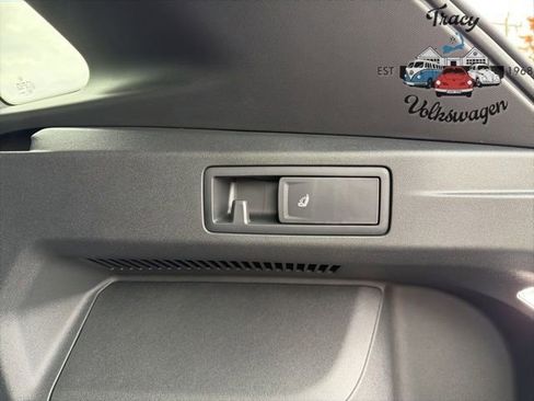 New 2026 Volkswagen Tiguan SE R-Line image 23